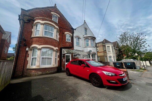 Flat to rent in Drummond Road, Bournemouth