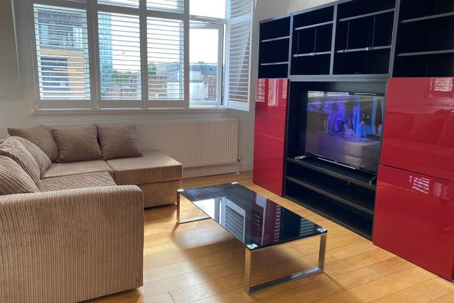 Flat 9 Rutherford Court, 1A, Valley Gardens, Colliers Wood photo 2