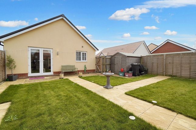 5, Cattermole Way, Thorpe-Le-Soken photo 2