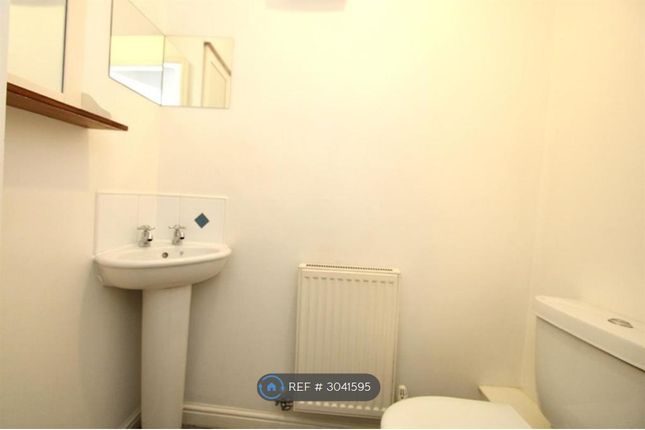 Alred Court, Bradford photo 4