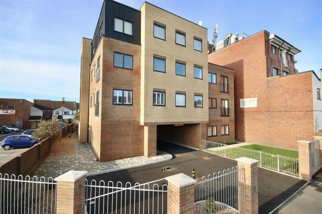 Thumbnail Flat to rent in Stubbington Avenue, Portsmouth