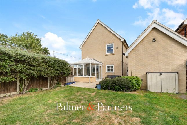 2, Millers Green, Clacton-on-Sea photo 4