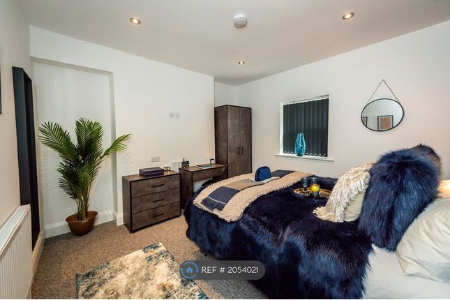 Room to rent in Grove Road, Liverpool