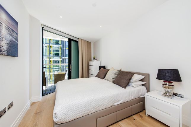 Flat for sale in 4 Riverlight Quay, Nine Elms, London