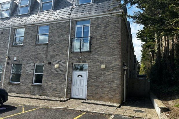 Thumbnail Flat to rent in Priory Road, St. Austell