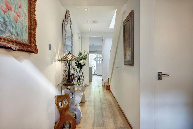 5, Elm Tree Close, St John's Wood photo 2