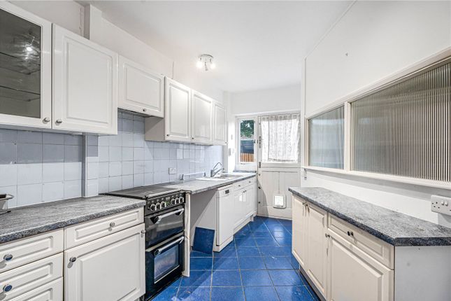 26, Swinburne Road, London photo 3