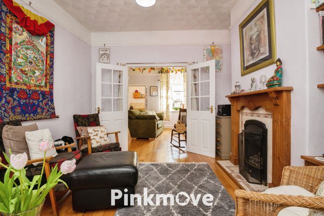 16, Fields Park Terrace, Newport photo 3