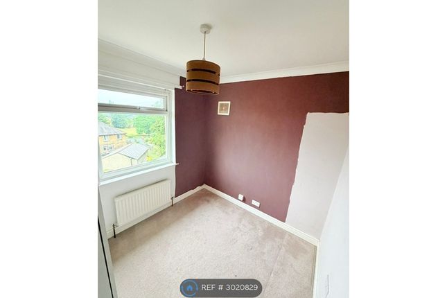 Shirley Avenue, Wyke, Bradford photo 4