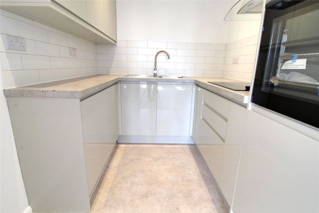 Flat 61, Churchill Court,, Ainsley Close, London photo 4
