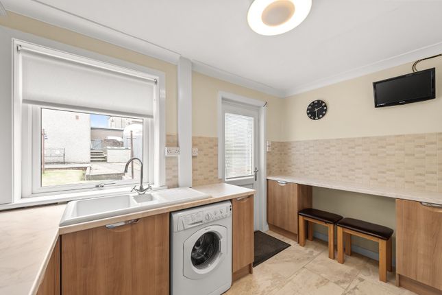 45 Drysdale Avenue, Whitburn, West Lothian photo 4