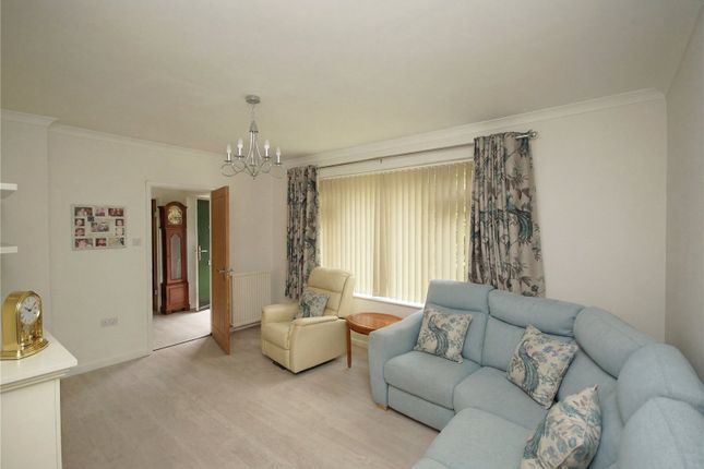 4, May Grove, Wotton-under-Edge photo 3