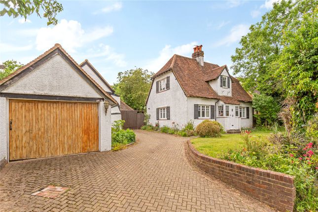 Thumbnail Detached house for sale in Kings Lane, Chipperfield, Kings Langley, Hertfordshire