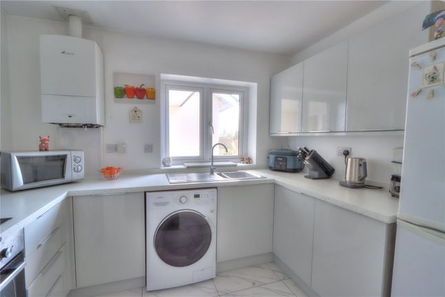 15, Ambergate Close, Tyne and Wear photo 3