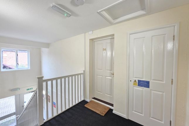 54, Bornedene, Potters Bar photo 4