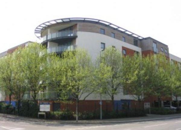 1 bedroom flat to rent in Channel Way, Ocean Village, Southampton