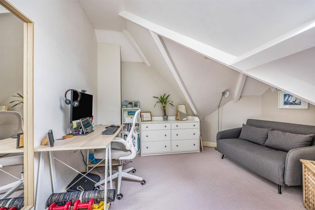 Flat for sale in West Overcliff Drive, Westbourne, Bournemouth