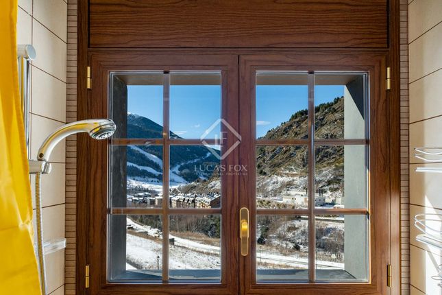 Detached house for sale in Ad100 Canillo, Andorra