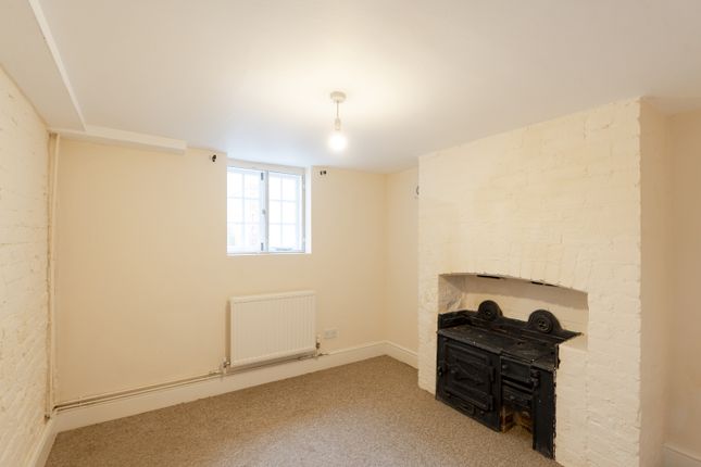 77 Woodstock Road-05542