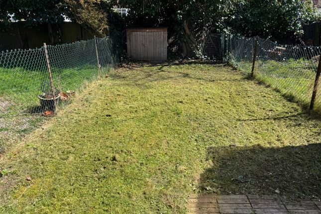 Chamberlayne Avenue, Wembley photo 2