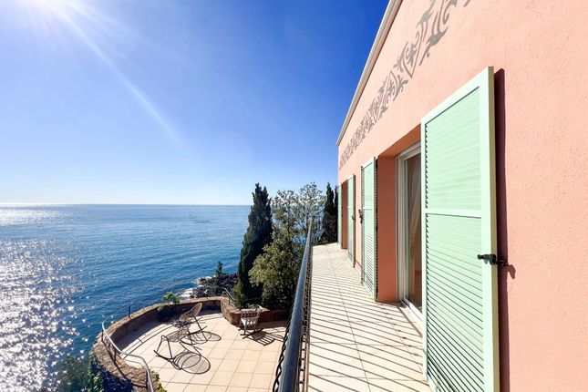 Villa for sale in Theoule Sur Mer, Cannes Area, French Riviera