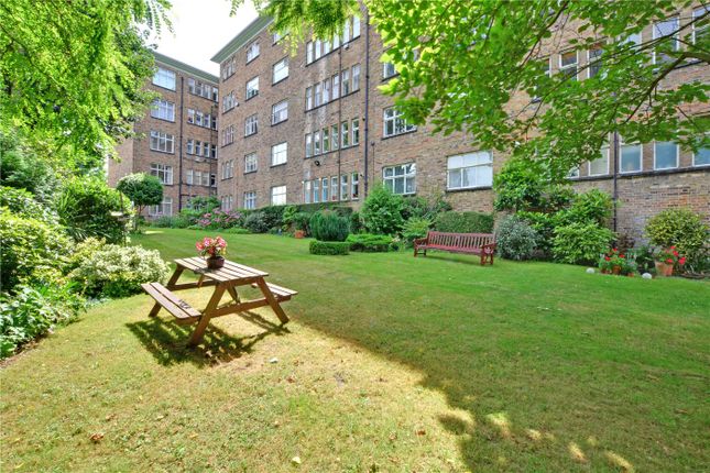 9, The Lawns, Blackheath photo 3