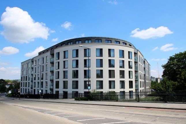 Lrg_59 St James Walk 001 (1024x660)