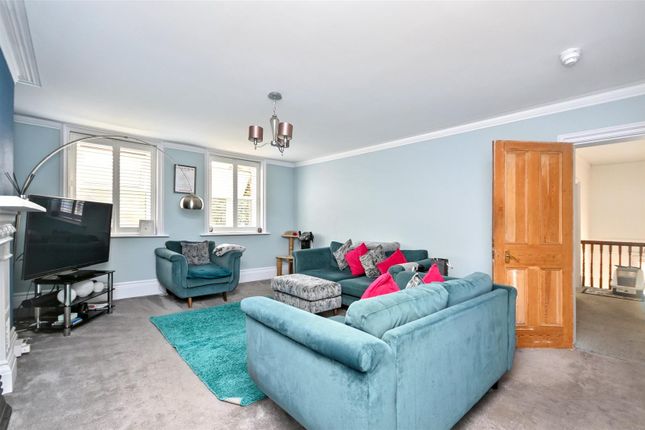Flat B, 2, Jevington Gardens, Eastbourne photo 2
