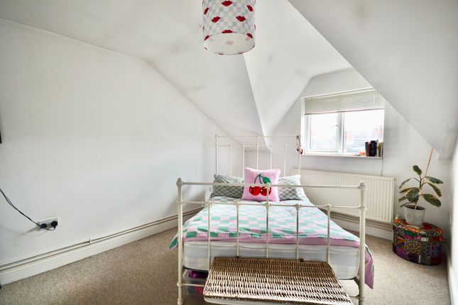 Apt 12 Jordean Court, Sileby photo 4