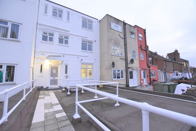 Thumbnail Flat to rent in High Street, Barkingside, Ilford