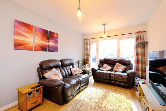 7, Catherine Court, HEREFORD photo 2