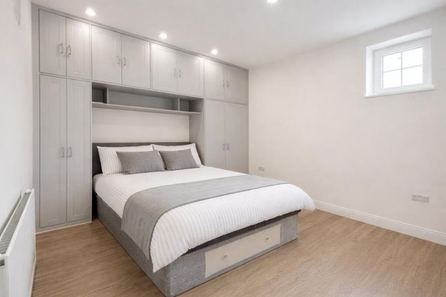 2, Greyhound Road, London photo 4