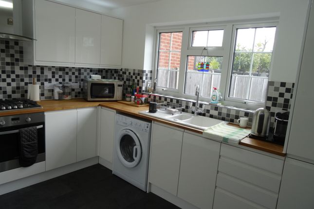 4, Salts Close, Whitstable photo 3
