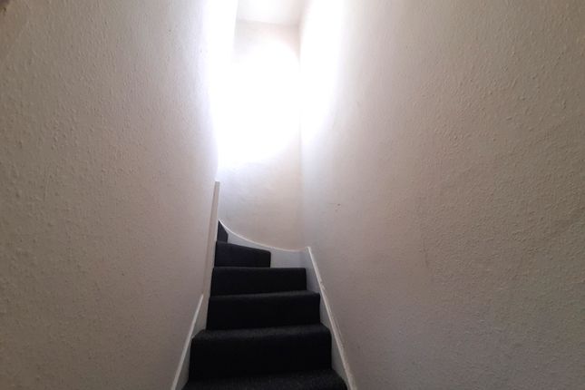 288a, Kingshill Avenue, Hayes photo 3
