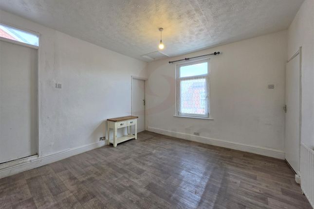 42A, Maynard Road, Leicester photo 2