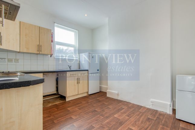 Flat 4 26a, Bostall Hill, London photo 4