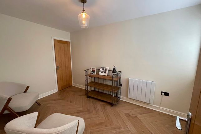 63 Herbert Thomas Way, Swansea photo 5