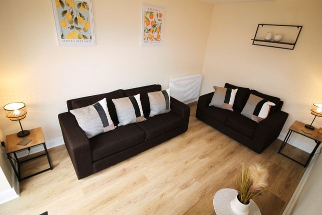 Room to rent in West End Lane, Doncaster