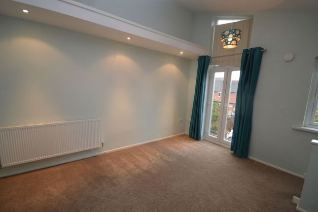 34 Mill Meadow, Bridgend photo 2