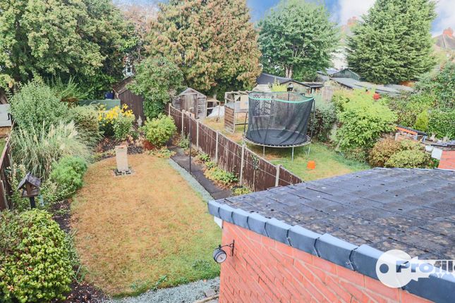 46, Barrie Road, Hinckley photo 4