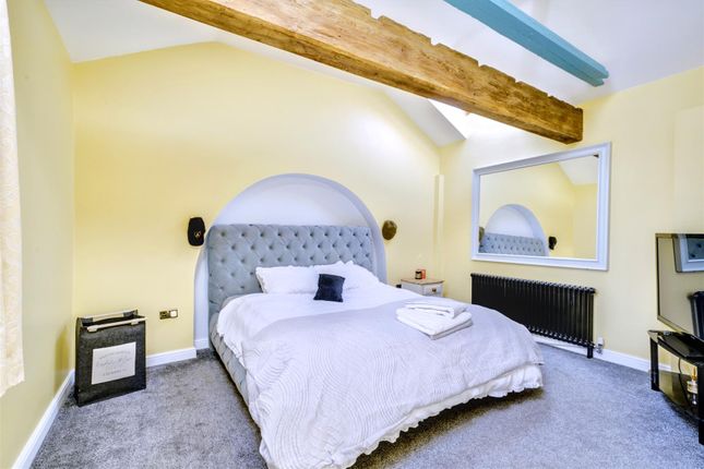 Bedroom 1_1.Jpeg