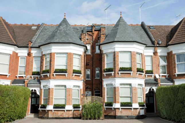 23-bed house on Catherine Lodge, 36-42, Woodside Park Road, London, £35,000/mo