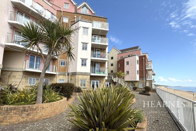 1-bed flat on Honeycombe Beach, Honeycombe Chine, Bournemouth, £190,000