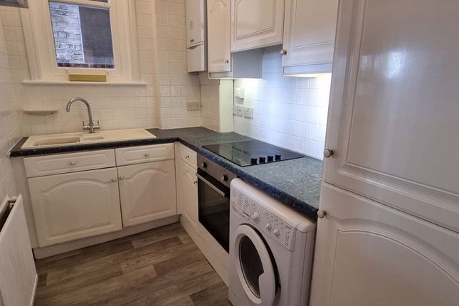 Flat 2, Imperial Mansions, Westcliff Parade, Westcliff-On-Sea photo 3