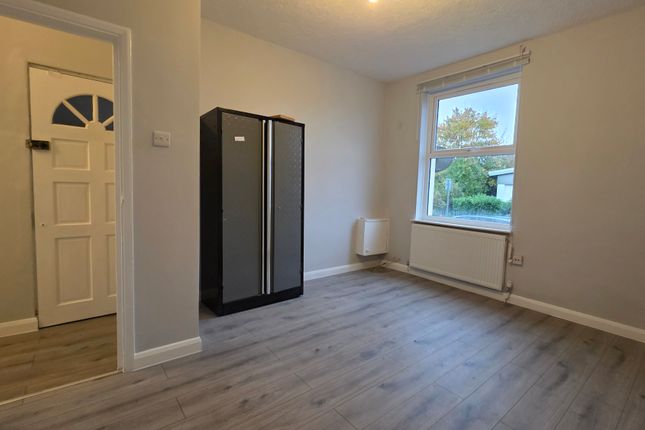 115B, Gravesend photo 4