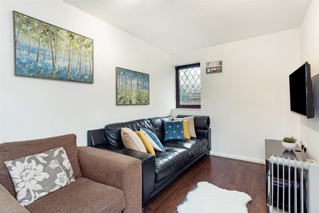 Room 5, 78, Ferrers Avenue, West Drayton photo 3