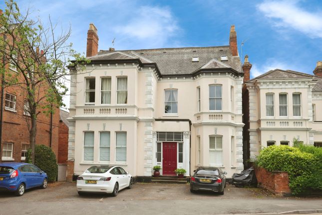 Thumbnail Flat for sale in 25 Warwick Place, Leamington Spa