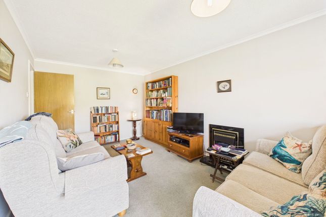 33, Heather Drive, Whitby photo 2