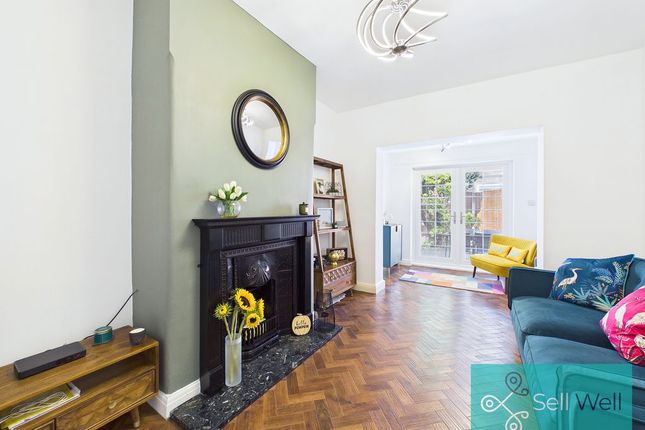 128, Newearth Road, Manchester photo 2