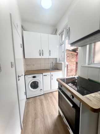 A Spacious Self-Contained, Ground Floor Studio Flat.